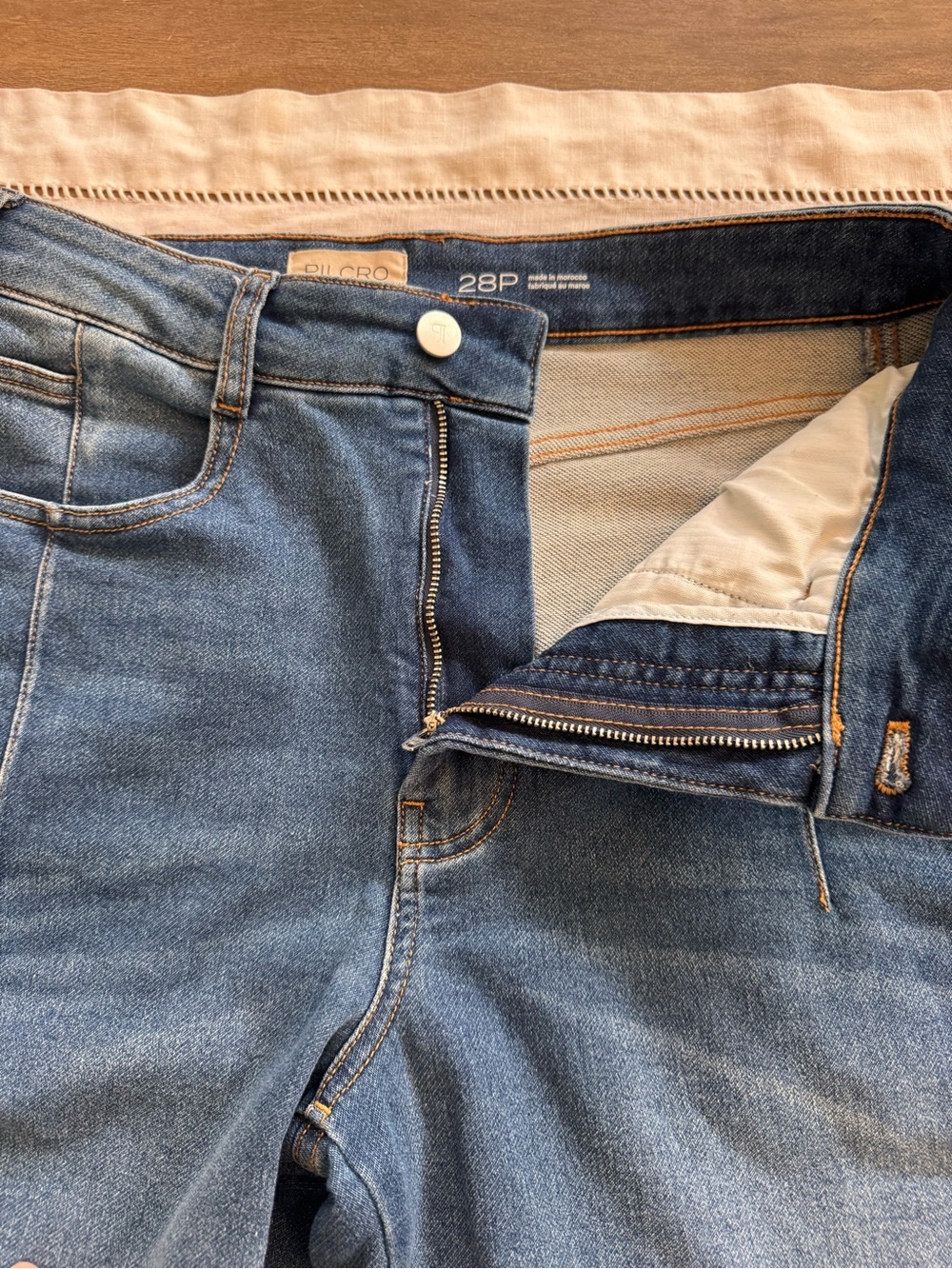 Anthropologie Pilcro The Kenna Mid-Rise Heritage Barrel Jeans Size 28 - Picture 6 of 16